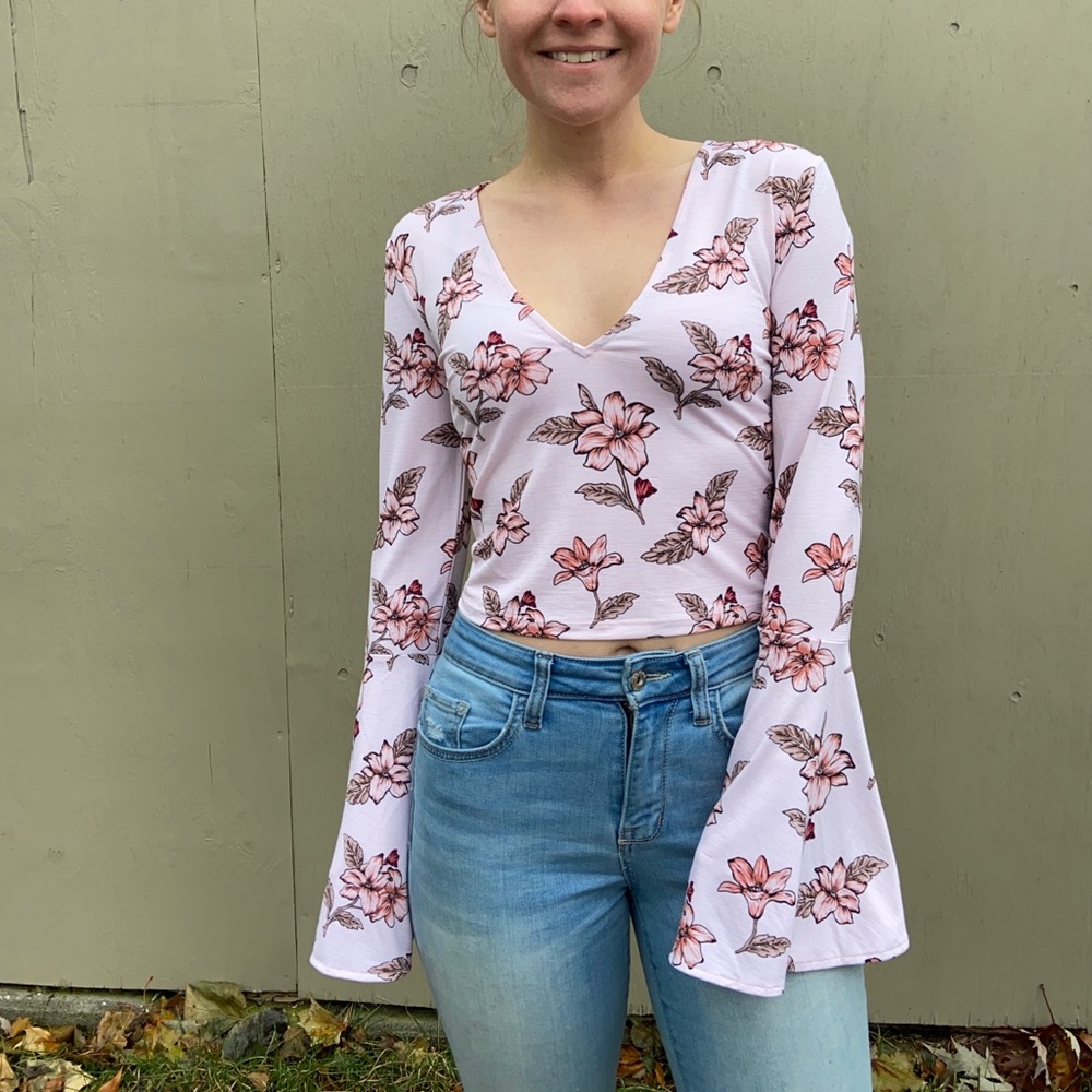 Forever 21 Pink Floral Bell Sleeve Crop Top Retro